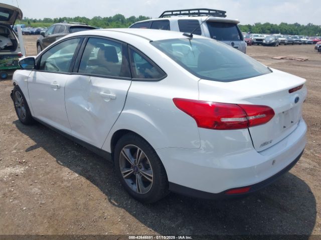 2018 FORD FOCUS 1FADP3FE5JL267982 Photo 2