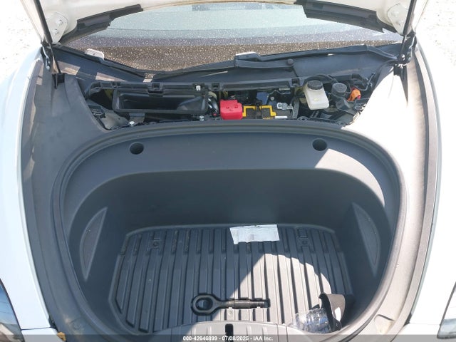 5YJ3E1EB1MF981445 Tesla MODEL 3