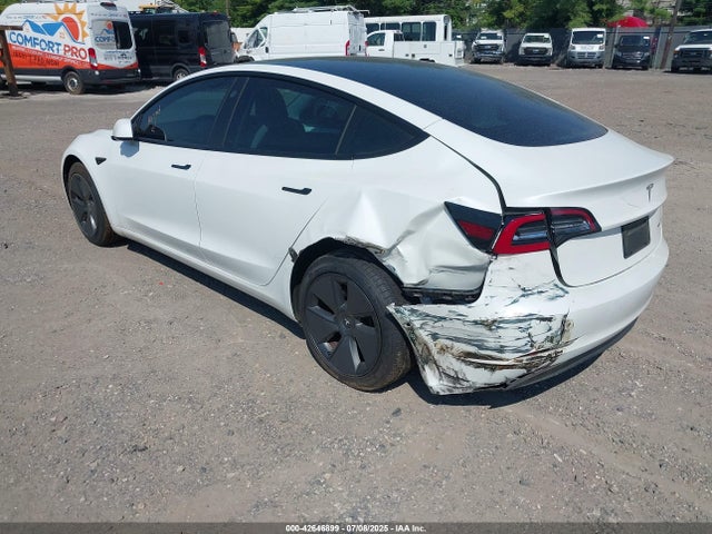 5YJ3E1EB1MF981445 Tesla MODEL 3