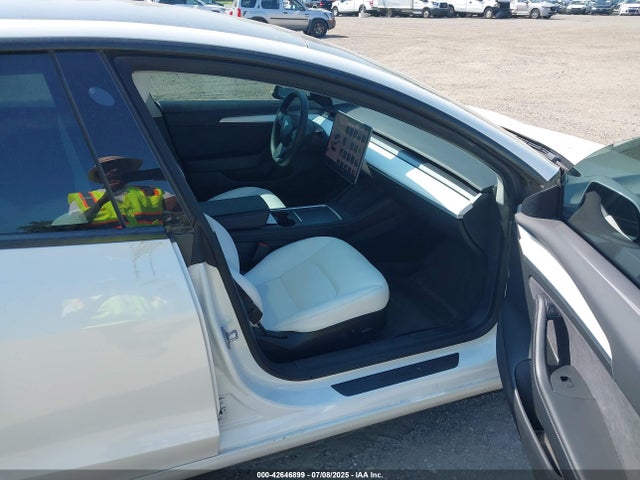 5YJ3E1EB1MF981445 Tesla MODEL 3