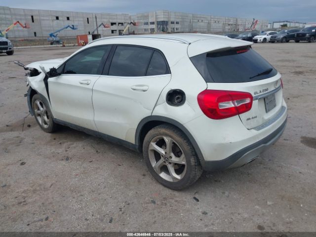 2018 MERCEDES-BENZ GLA 250 WDCTG4EB1JJ458257 Photo 2