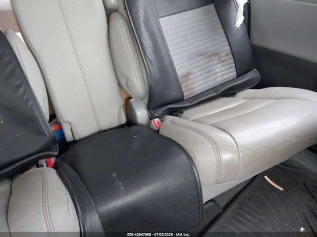 2015 TOYOTA SIENNA 5TDYK3DC6FS568763 Photo 7