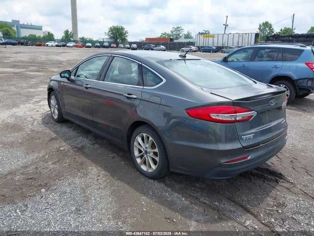 Ford 2019 2019 3FA6P0SUXKR158795 Image 3