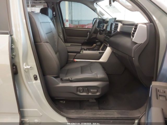 2024 TOYOTA SEQUOIA 7SVAAABAXRX045003 Photo 4