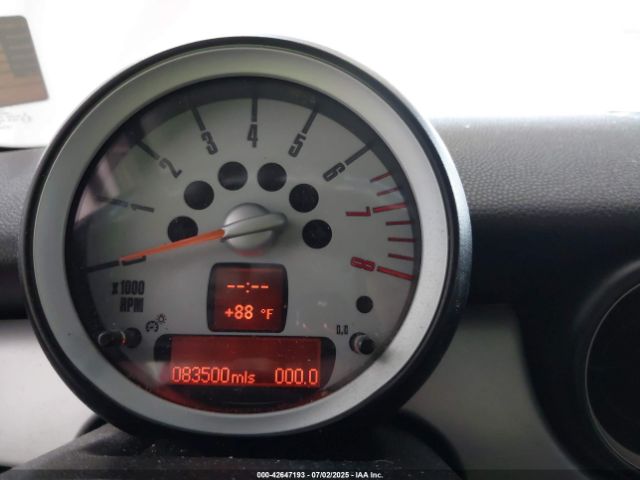 2010 MINI COOPER WMWMF3C59ATZ27469 Photo 6