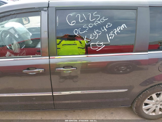 2C4RC1BG7FR716259 Chrysler Town and Country