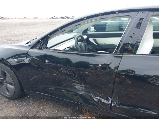 2019 TESLA MODEL 3 5YJ3E1EA2KF312086 Photo 5