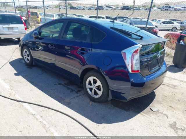 2014 TOYOTA PRIUS JTDKN3DU2E1749084 Photo 2