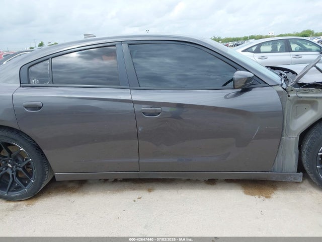 42647440 :رقم المزاد ، 2C3CDXCT6GH312639 vin ، 2016 Dodge Charger R/t مزاد بيع