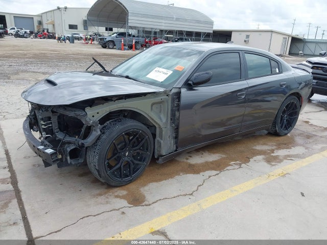42647440 :رقم المزاد ، 2C3CDXCT6GH312639 vin ، 2016 Dodge Charger R/t مزاد بيع