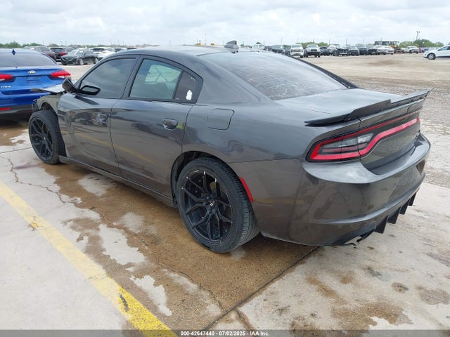 42647440 :رقم المزاد ، 2C3CDXCT6GH312639 vin ، 2016 Dodge Charger R/t مزاد بيع