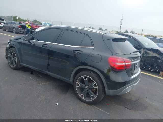 2019 MERCEDES-BENZ GLA 250 WDCTG4EB4KJ569628 Photo 2