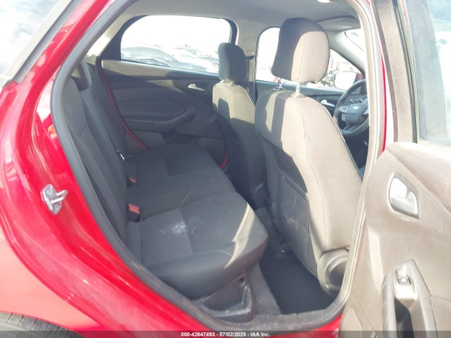 Ford 2015 2015 1FADP3K2XFL350987 Image 8