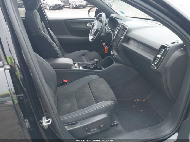2023 VOLVO C40 RECHARGE PURE ELECTRIC YV4ED3GM1P2063432 Photo 4