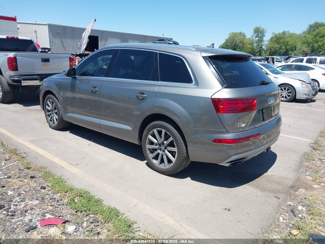 2018 AUDI Q7 WA1LAAF75JD004649 Photo 2