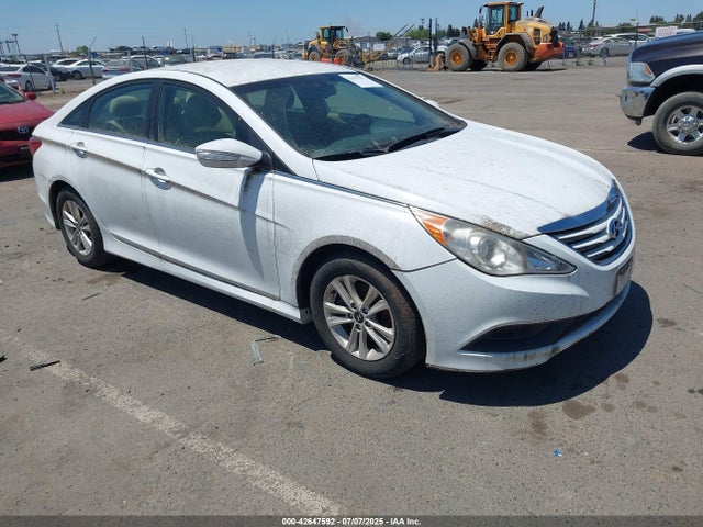 Hyundai gamma 2014 5NPEB4AC3EH843006 Image 1