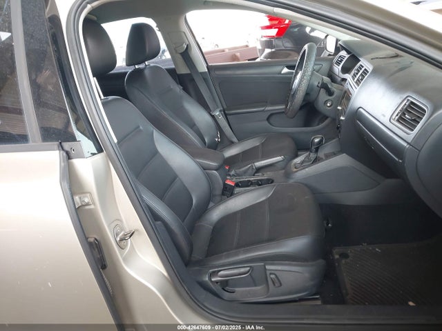 3VWD17AJ0EM309855 Volkswagen 2014