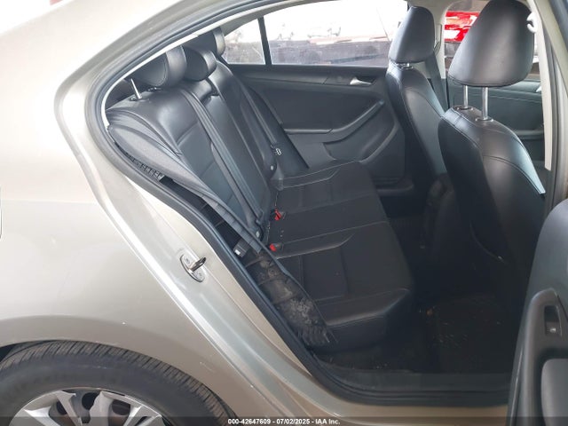3VWD17AJ0EM309855 Volkswagen 2014