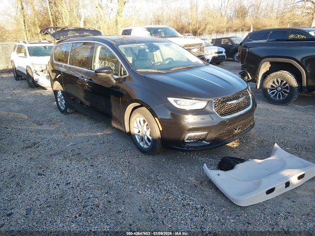 2023 CHRYSLER PACIFICA 2C4RC1BG1PR606504 Photo 0