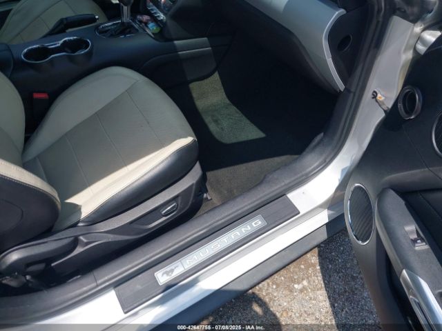 2017 FORD MUSTANG 1FATP8UH6H5279739 Photo 4