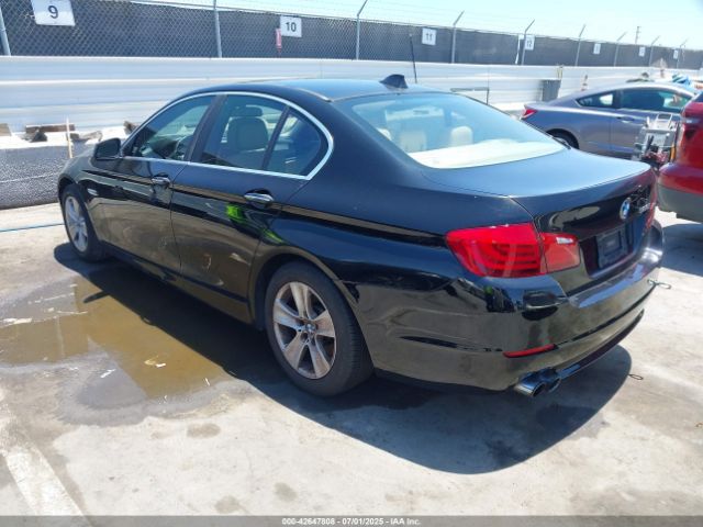 2012 BMW 528I WBAXG5C57CDX03944 Photo 2