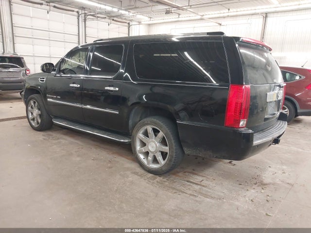 2008 CADILLAC ESCALADE ESV 1GYFK66828R242715 Photo 2