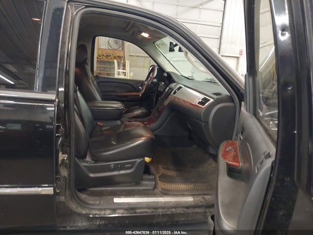 2008 CADILLAC ESCALADE ESV 1GYFK66828R242715 Photo 4