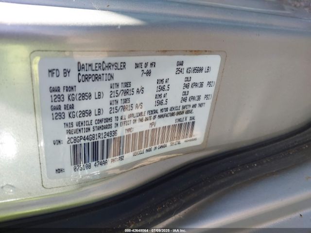 2001 CHRYSLER TOWN & COUNTRY 2C8GP44G81R124936 Photo 8
