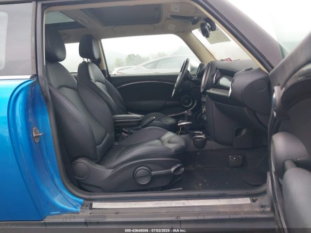 2011 MINI COOPER S WMWSV3C52BTY13289 Photo 4