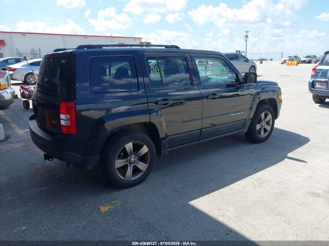 1C4NJRFB1FD413028 Jeep 2015