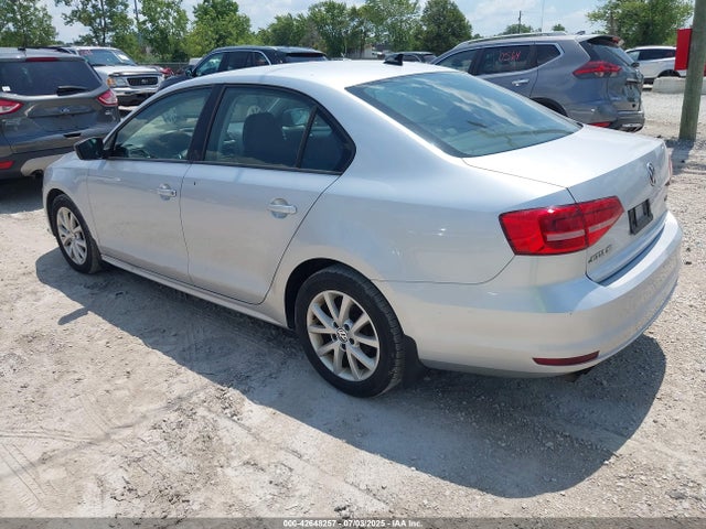 3VWD17AJ5FM284954 Volkswagen Jetta
