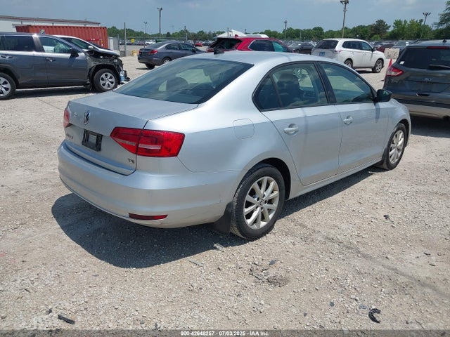 3VWD17AJ5FM284954 Volkswagen Jetta