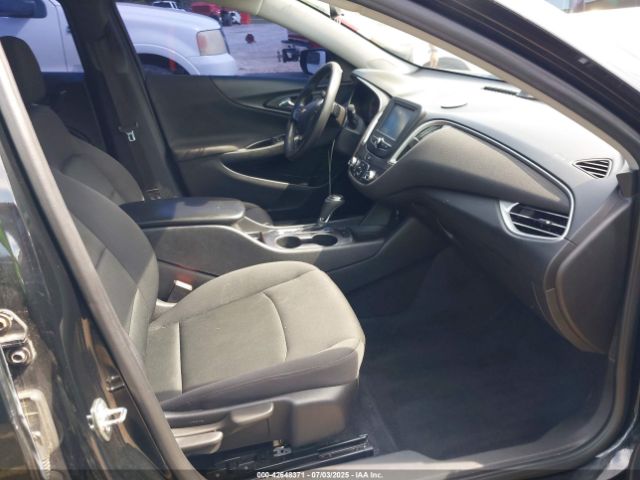 2017 CHEVROLET MALIBU 1G1ZC5ST0HF156866 Photo 4