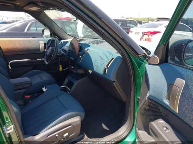 2025 MINI COUNTRYMAN WMZ23GA08S7S04806 Photo 4