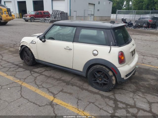 2007 MINI COOPER S WMWMF73587TL87127 Photo 2
