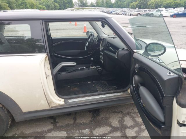 2007 MINI COOPER S WMWMF73587TL87127 Photo 4