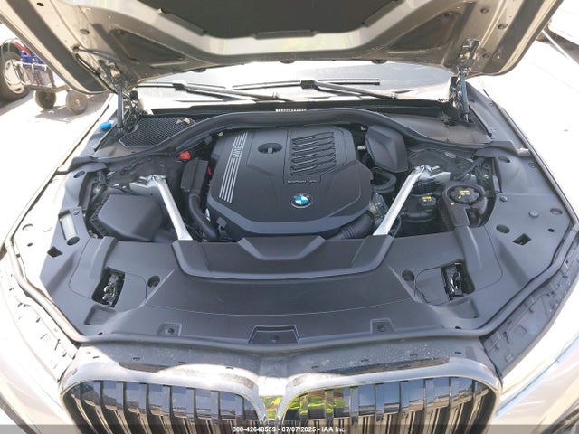 BMW 740LI 2022 WBA7T2C05NCH09817 Image 10