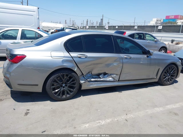 BMW 740LI 2022 WBA7T2C05NCH09817 Image 13