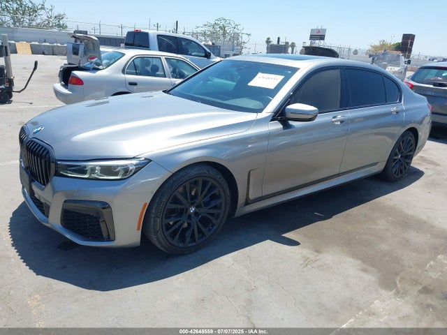 BMW 740LI 2022 WBA7T2C05NCH09817 Image 2
