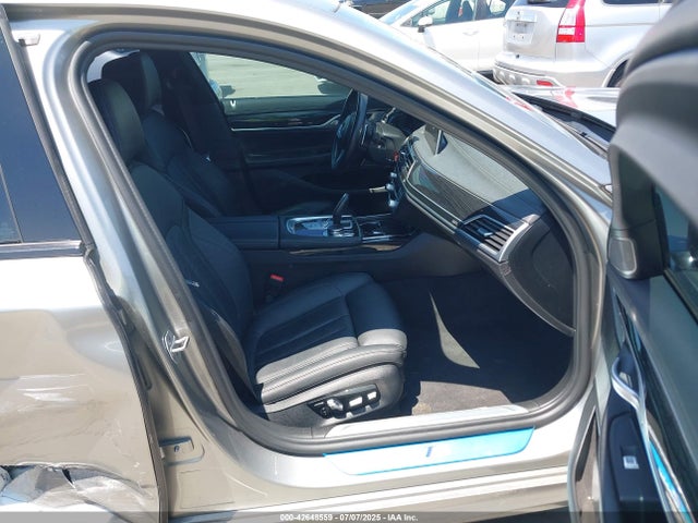 BMW 740LI 2022 WBA7T2C05NCH09817 Image 5