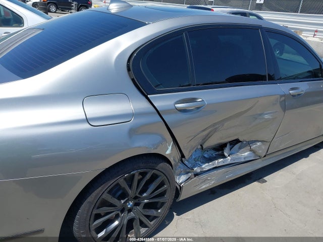 BMW 740LI 2022 WBA7T2C05NCH09817 Image 6