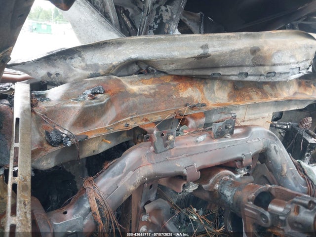 1GC2KUEG9GZ157340 Chevrolet l96 - flexible fuel (gas/ethanol), sfi iron