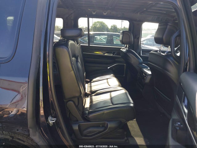 Jeep Wagoneer 2022 1C4SJVAT9NS206246 Image 8