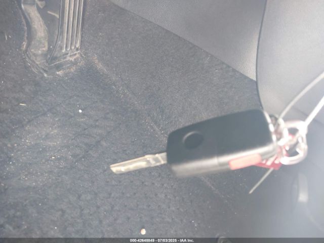 2013 VOLKSWAGEN BEETLE 3VWHX7AT0DM685648 Photo 10