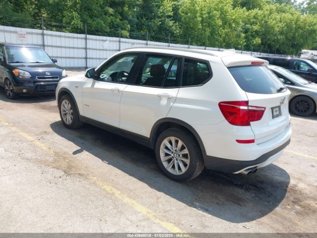 2017 BMW X3 5UXWX9C36H0W74437 Photo 2