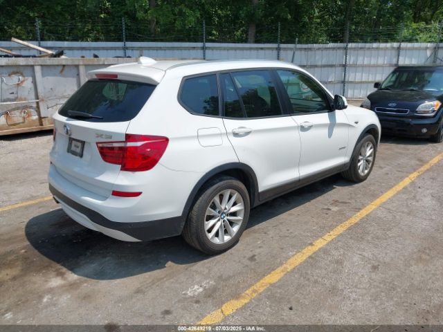 2017 BMW X3 5UXWX9C36H0W74437 Photo 3