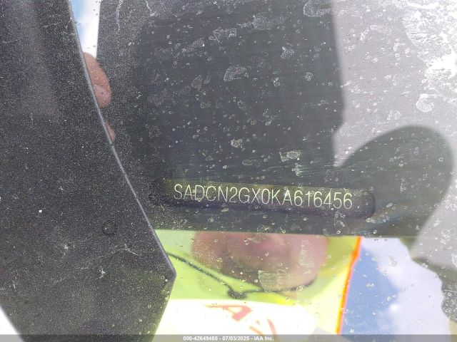 2019 JAGUAR F-PACE SADCN2GX0KA616456 Photo 8