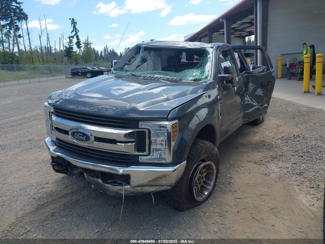 Ford 2019 2019 1FT7W2BT1KEE55400 Image 2