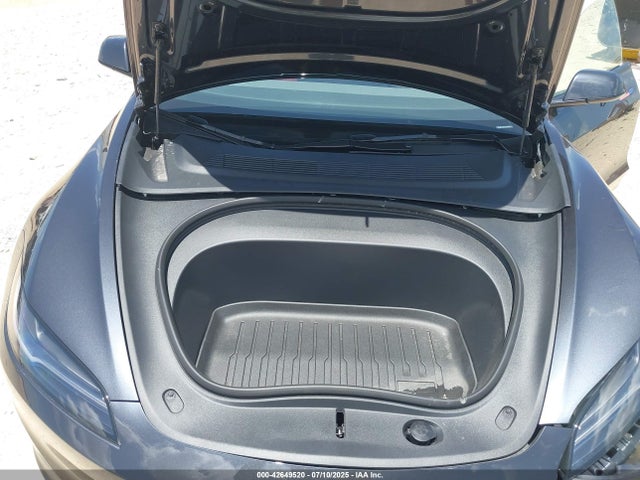 2025 TESLA MODEL 3 5YJ3E1EA2SF980647 Photo 9