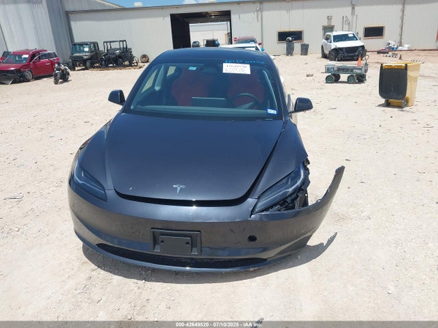 5YJ3E1EA2SF980647 Tesla MODEL 3